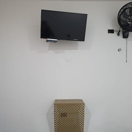 Hotel Prestige 麦德林 外观 照片