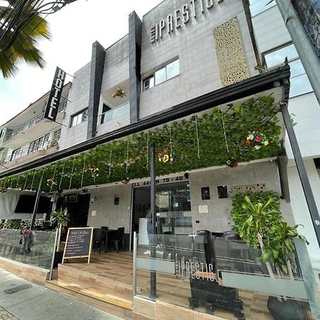Hotel Prestige 麦德林 外观 照片