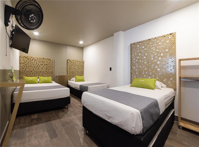 Hotel Prestige 麦德林 外观 照片