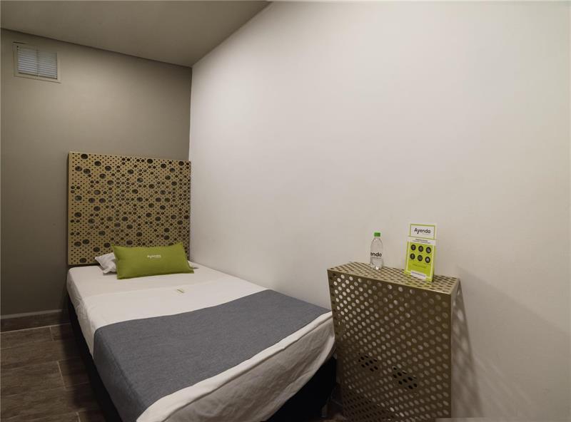 Hotel Prestige 麦德林 外观 照片