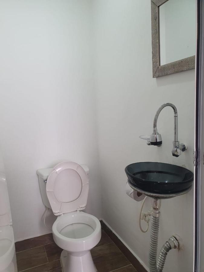 Hotel Prestige 麦德林 外观 照片