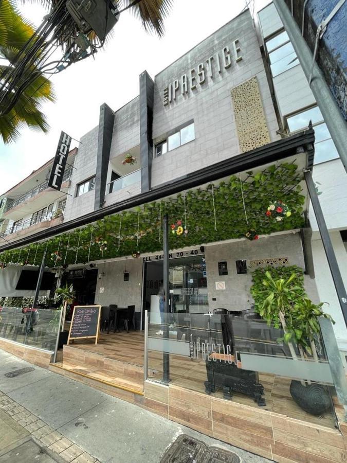 Hotel Prestige 麦德林 外观 照片
