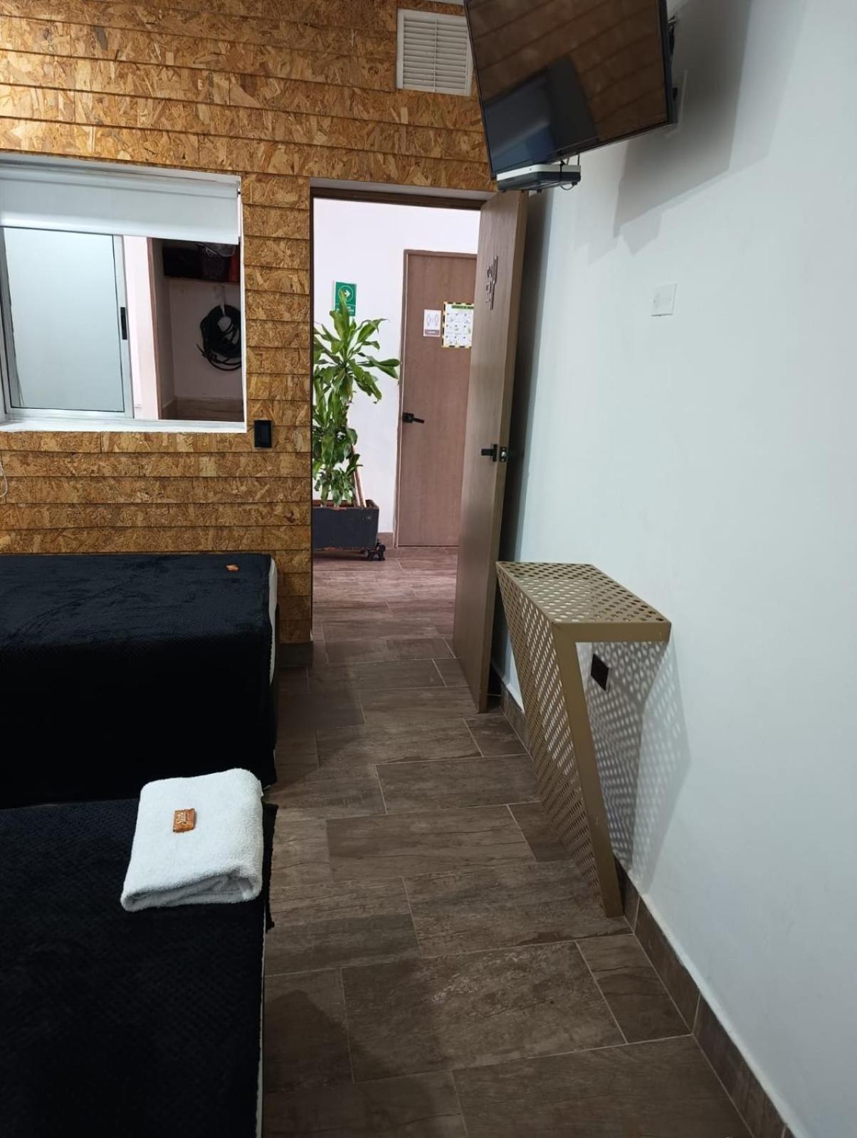 Hotel Prestige 麦德林 外观 照片